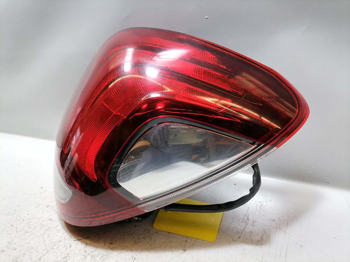 Peugeot 108 original R&uuml;cklicht R&uuml;ckleuchte Schlussleuchte rechts Bj.2016